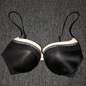 Victoria’s Secret push-up bra Size: 36D